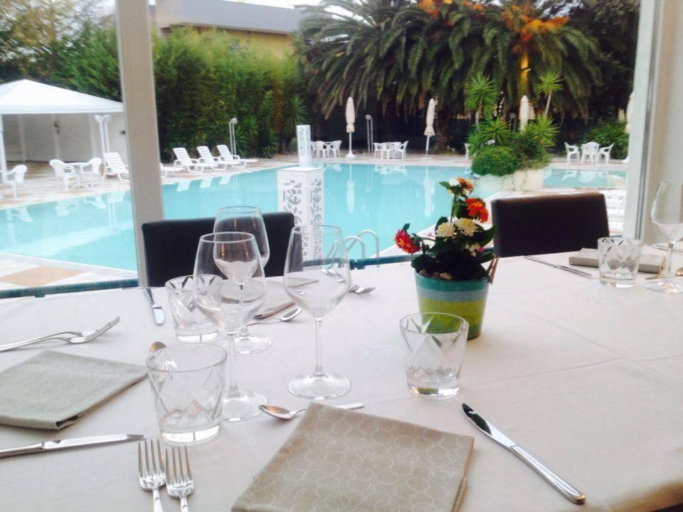 Eden Park Hotel Marina di Montemarciano Bagian luar foto